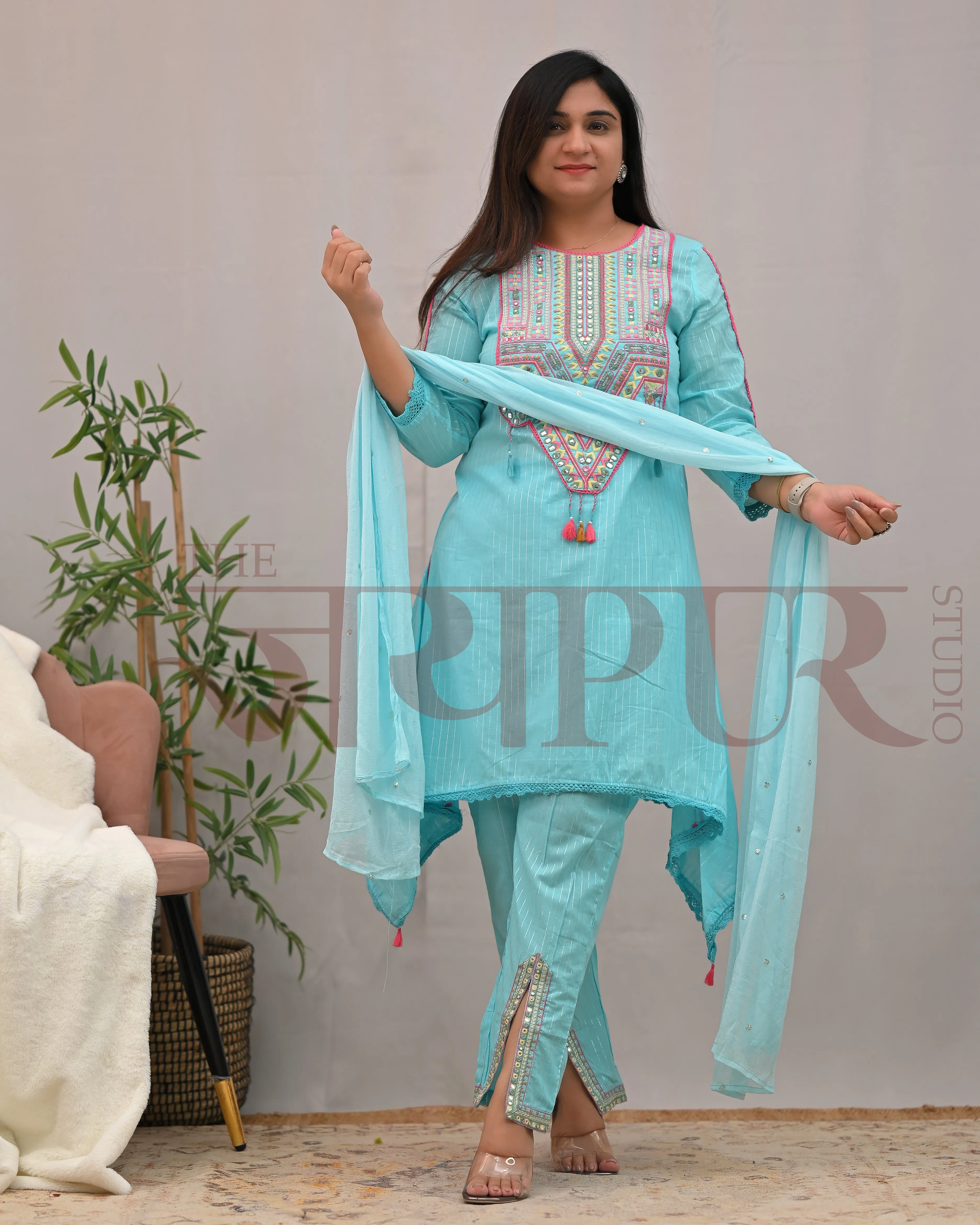 Meerza Asymmetric Embroidered Pant Set