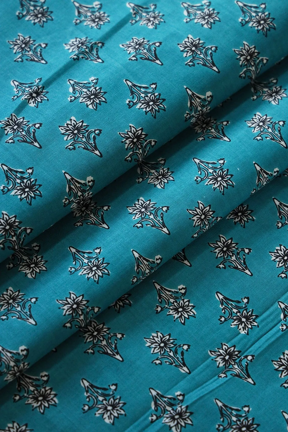 Rama Blue And White Floral Print On Pure Cotton Fabric